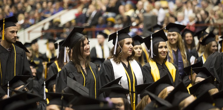 Career fairs focus on spring 2016 grads