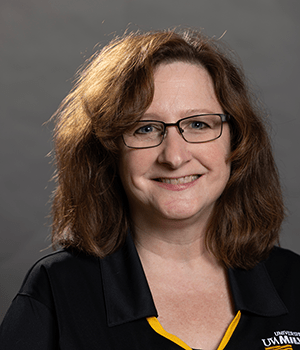 Profile photo of Shannon Aylesworth