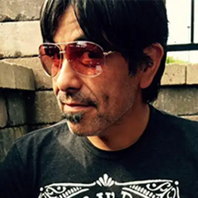 Louis Molina Headshot