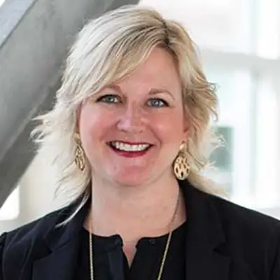 Tammy Taylor Headshot