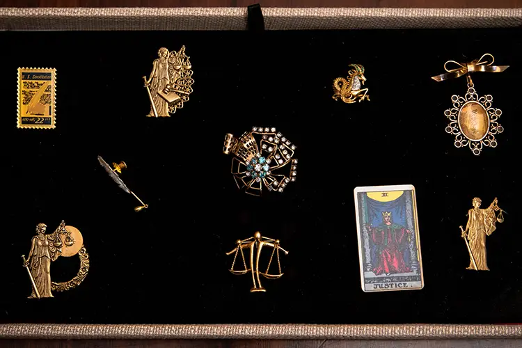 Students reflect on exhibition and experience to use jewelry as a messaging device