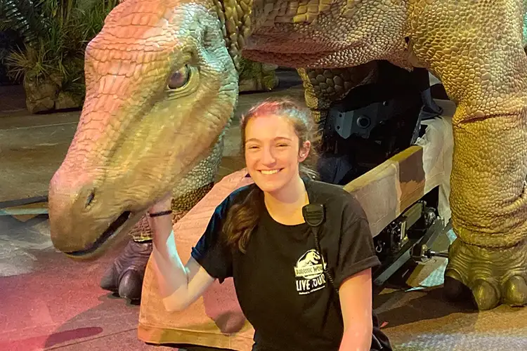 Headshot of UWM Alumni Rachel Foster