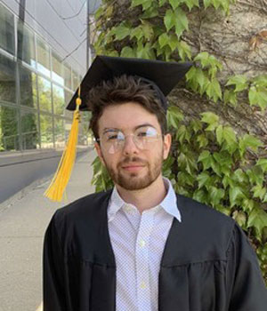 Front-facing portrait of Dakota DeLaruellle.