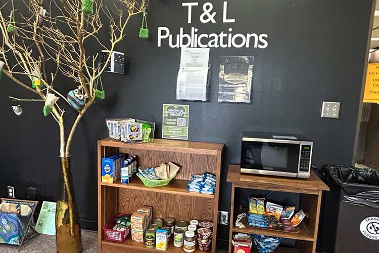 he 3rd Floor Student Lounge is a welcoming spot to relax, recharge, and connect between classes. Whether you’re grabbing a snack, catching up on work, or chatting with friends, this lounge has everything you need for a quick reset.