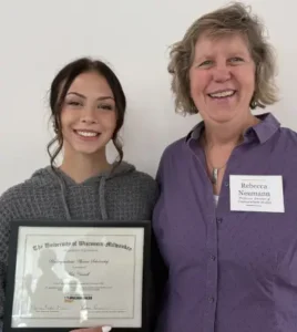  Mia Crowell and Prof. Rebecca Neumann