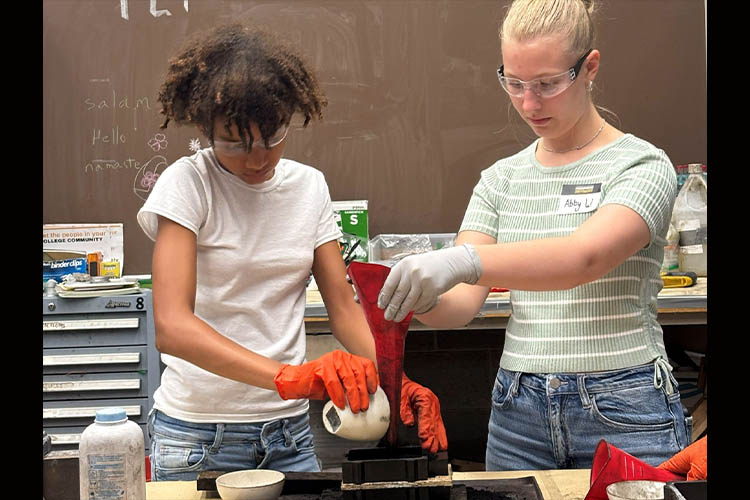 Meet the UR@UWM participants who worked in one of the college’s research labs over the summer. They’re first-year students now.