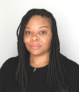 Head shot of Amanda Barkster