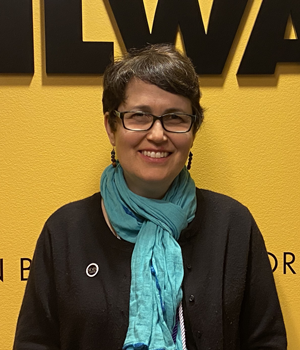 Portrait photo of Anna Rabin