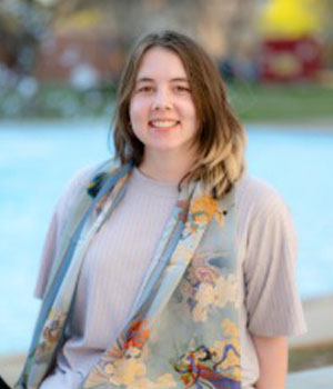 Genevieve Dwyer headshot