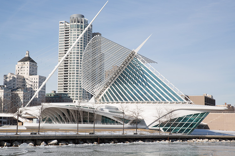 Milwaukee Art Museum. (UWM Photo/Troye Fox)