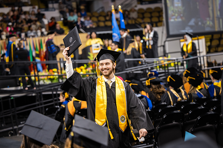 UWM’s Class of 2023 shows its pride at commencement UWM REPORT