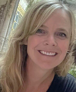 A head shot of Krista Lisdahl