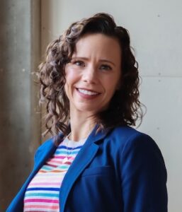 headshot of jeana holt