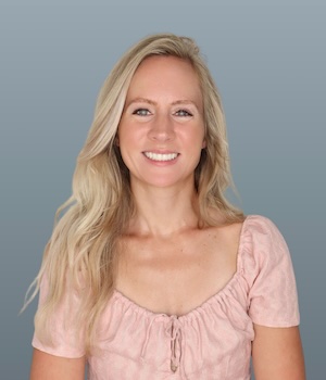 headshot of jenna posie