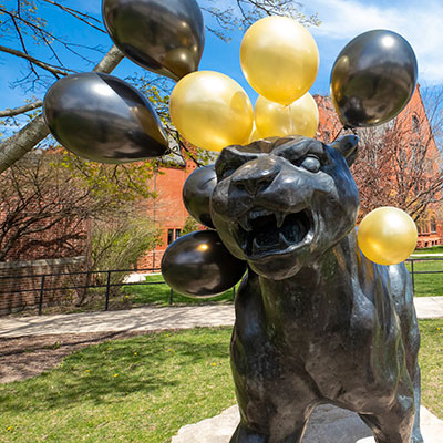 Pounce sculpture with balloons