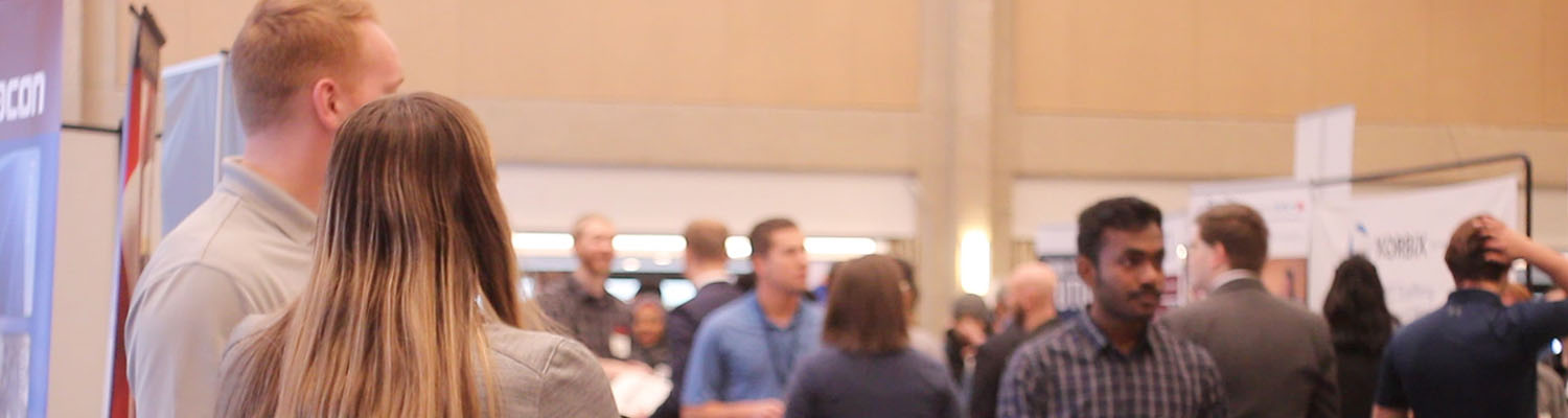 Overview image of a UWM career fair.