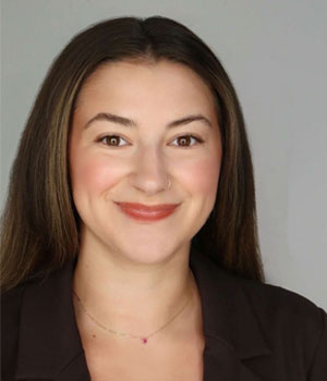 Headshot of PhD student Liz Schroeder.