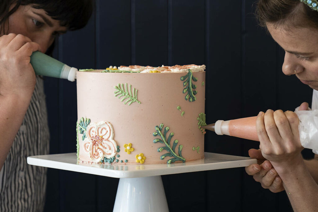 THREE TIERED WEDDING CAKE – ACADEMY of CAKE DECORATING