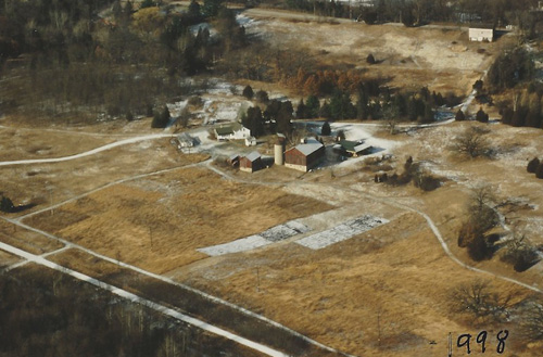Aerial image of the farmstead from 1998.