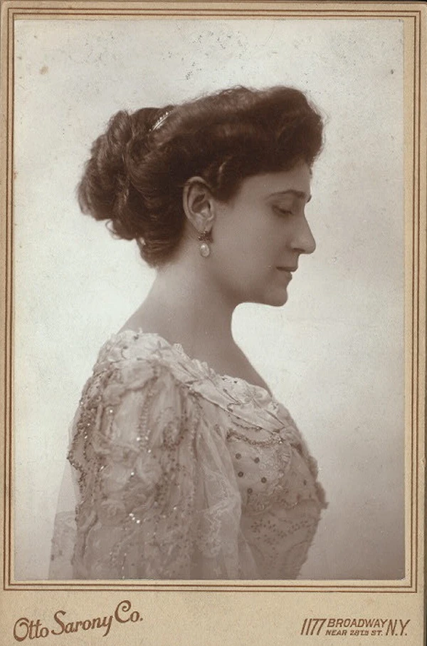 Bertha Kalich, Billy Rose Theatre Collection, New York Public Library.